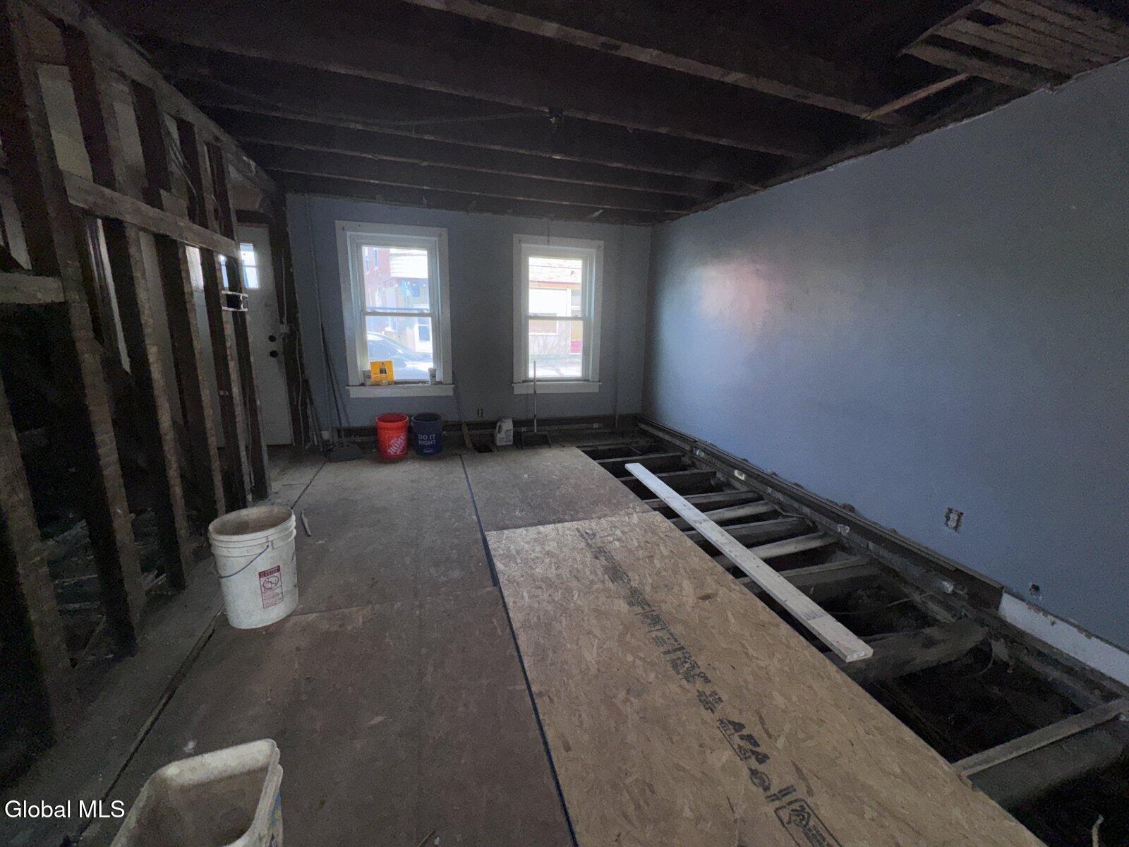 216 Front Street Schenectady, NY 12305 - Photo 11 of 17 Photo Apr 16 2026, 11 05 39 AM