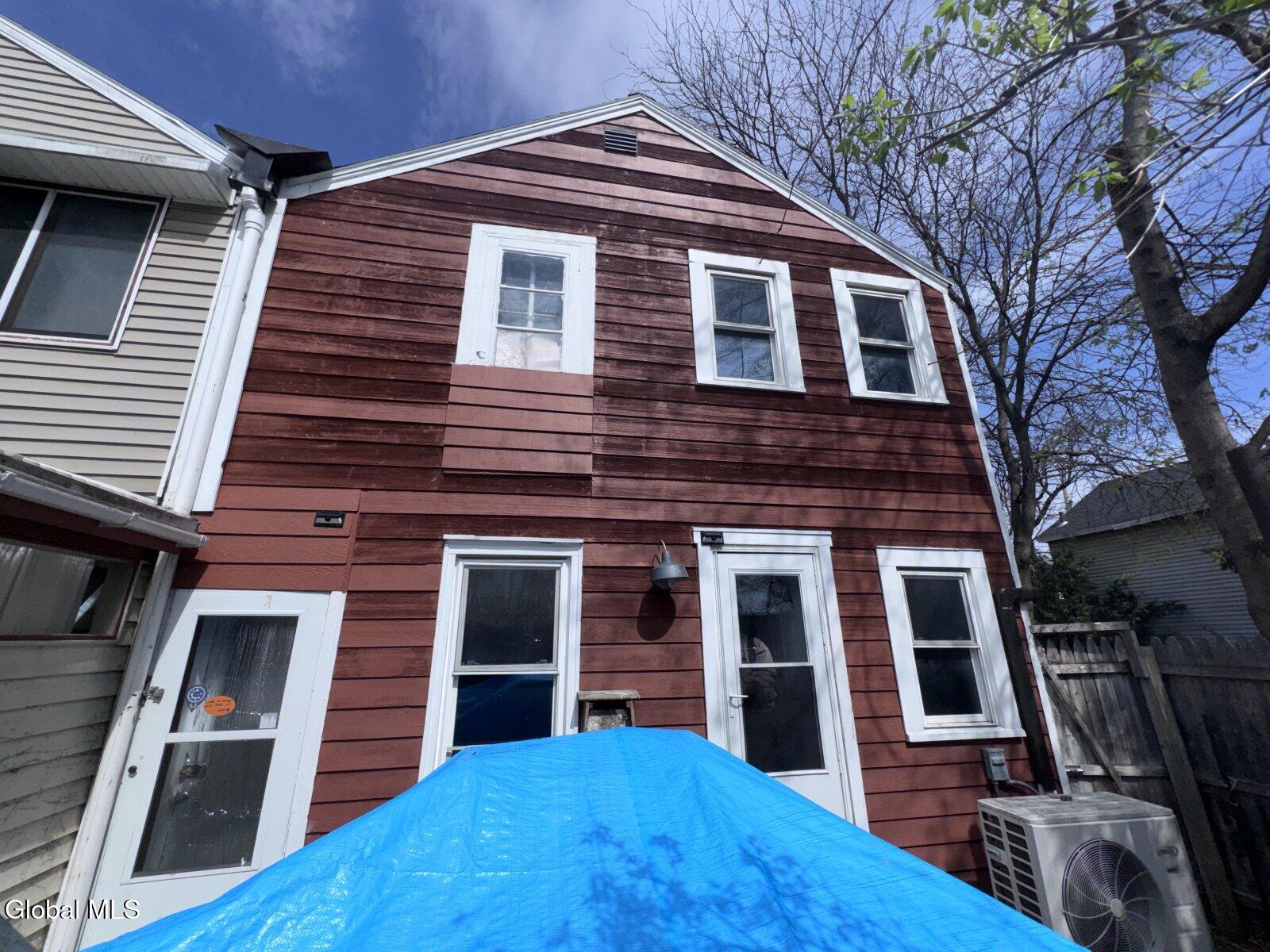 216 Front Street Schenectady, NY 12305 - Photo 3 of 17 3