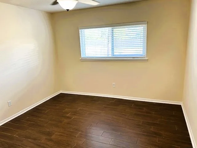 $2,000 | 2901 Crane Drive, Pearland, TX 77581