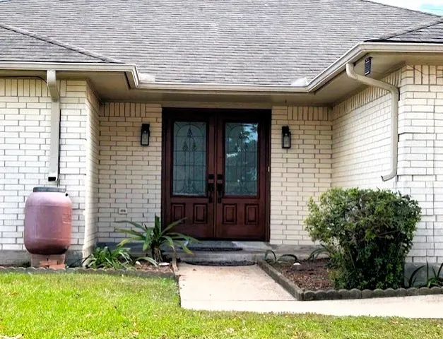 $2,000 | 2901 Crane Drive, Pearland, TX 77581