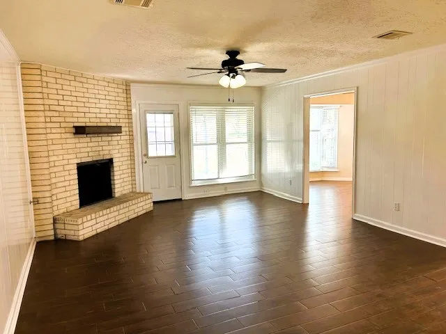 $2,000 | 2901 Crane Drive, Pearland, TX 77581