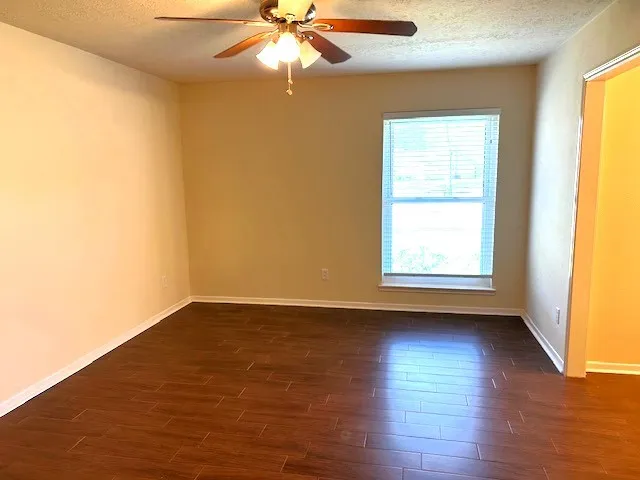 $2,000 | 2901 Crane Drive, Pearland, TX 77581