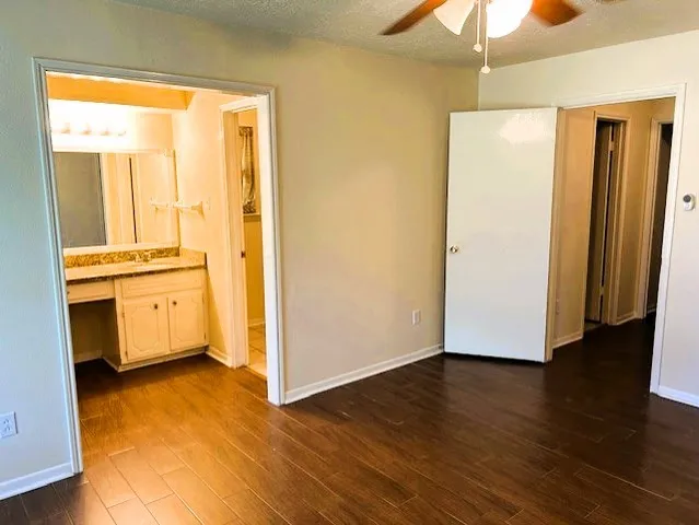 $2,000 | 2901 Crane Drive, Pearland, TX 77581