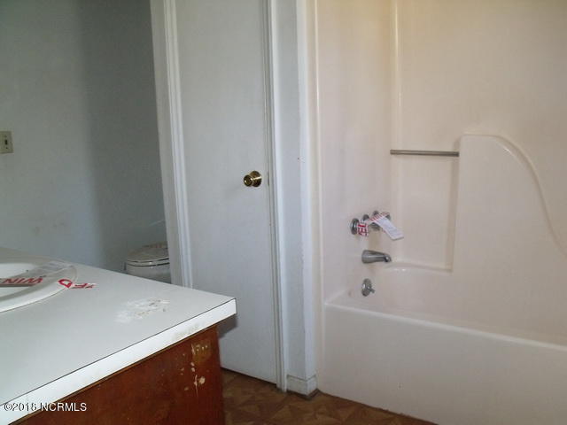 5058 Braxton Road Grifton, NC 28530 - Photo 11 of 14 67 BATH