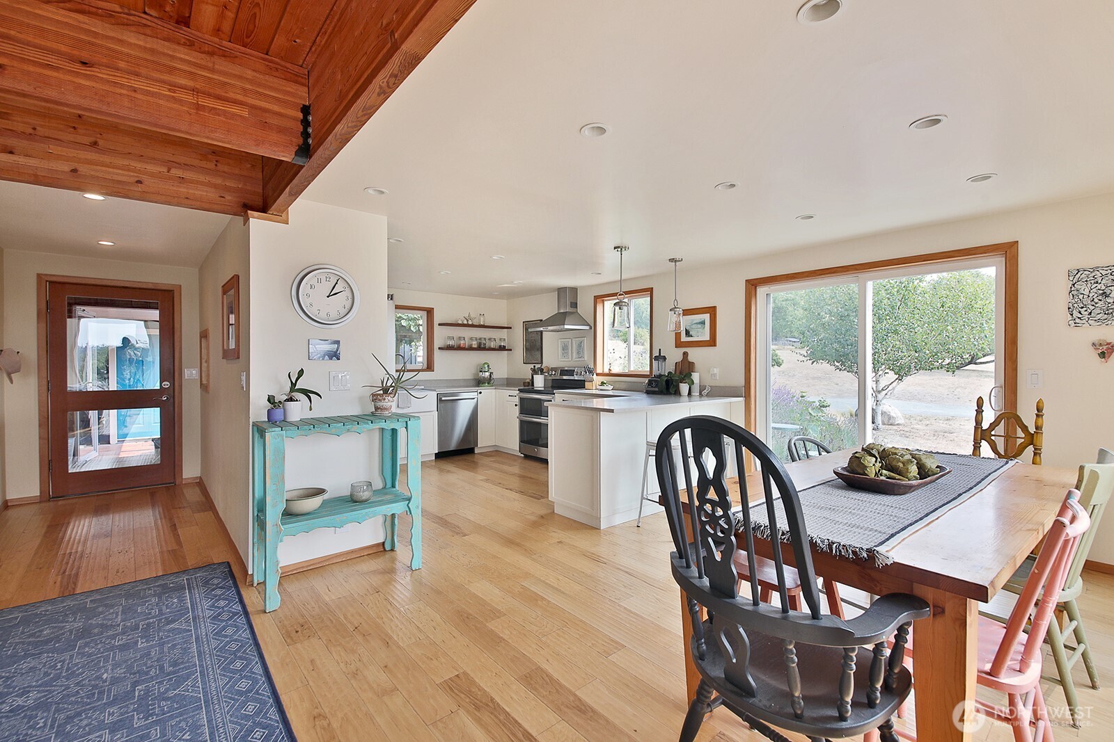 5537 Bayview Road Langley, WA 98260 - Photo 6 of 40 Gallery Image 6