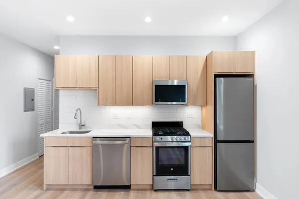 $1,731 | 1546 West Jonquil Terrace, Unit 108, Chicago, IL 60626