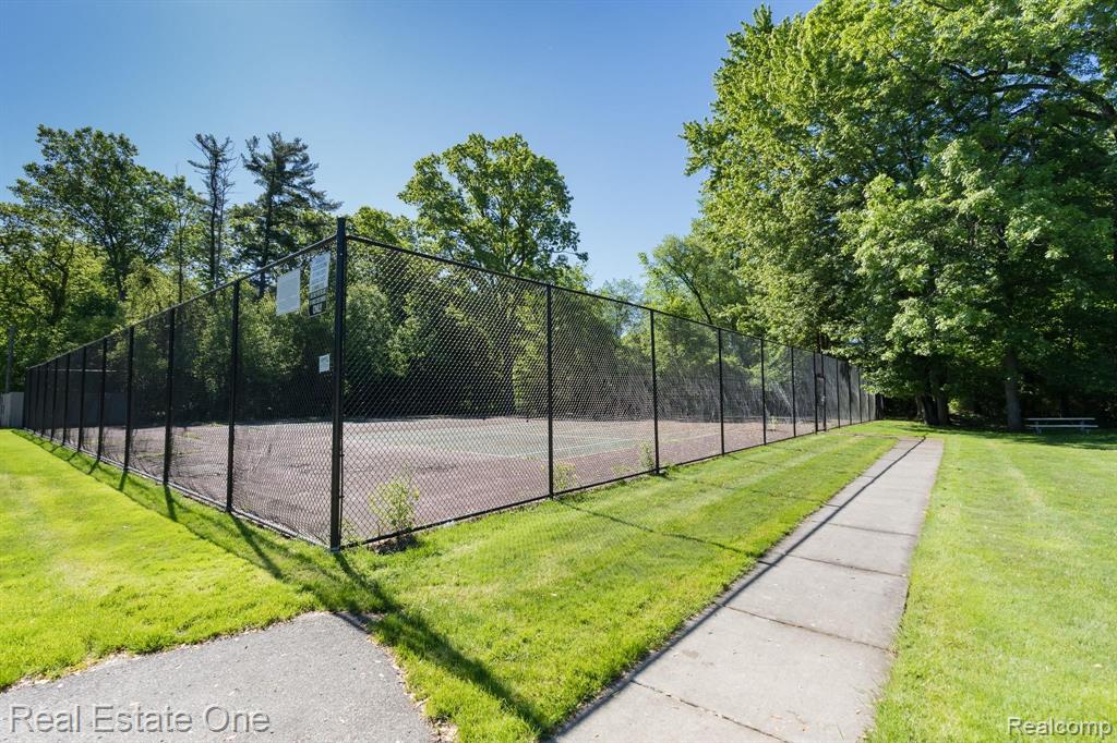 1370 Crescent Lane, Unit 302 Rochester Hills, MI 48306 - Photo 35 of 41