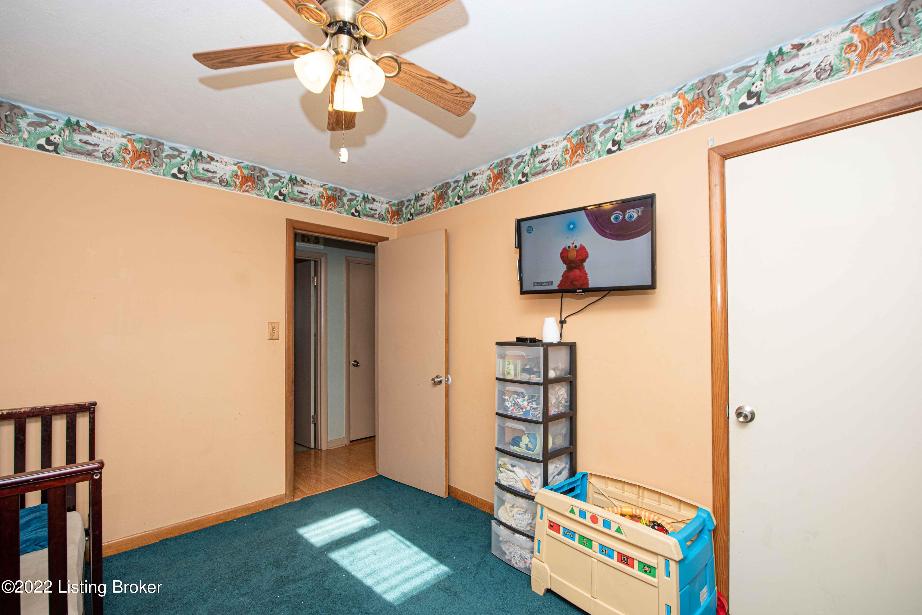 6348 Hunters Grove Road Louisville, KY 40216 - Photo 29 of 44 Bedroom 3--Sellers are open to paint allowance