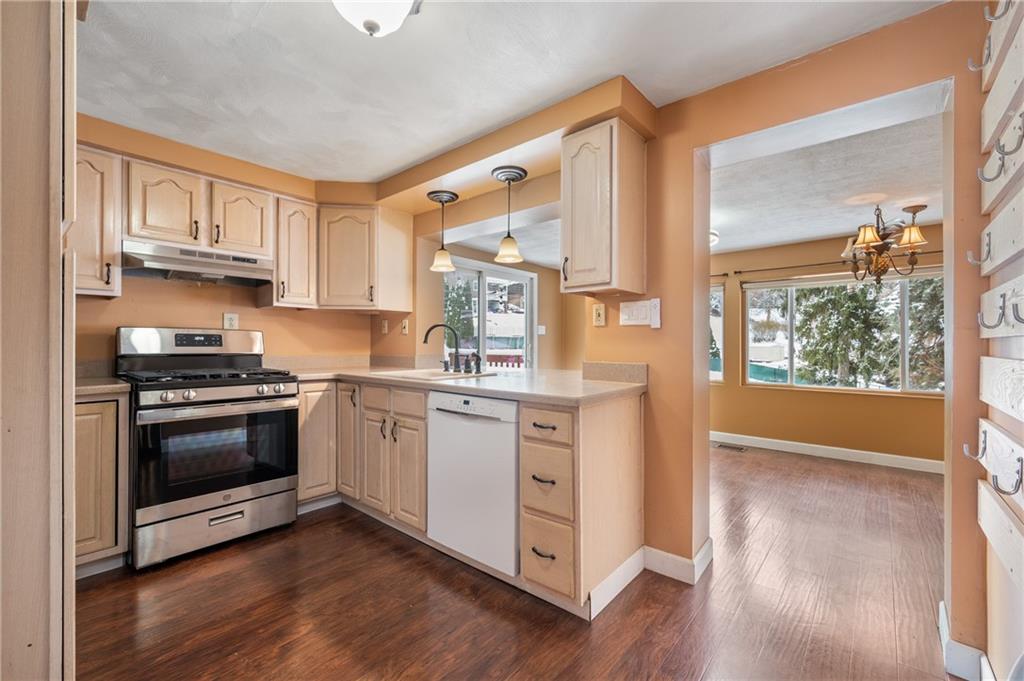 4706 East Willock Road Pittsburgh, PA 15227 - Photo 9 of 25 Gallery Image 9