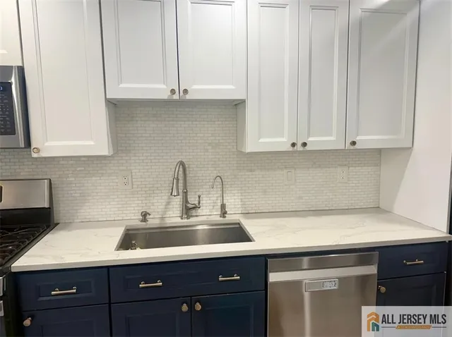 $3,000 | 44 Wisteria Court, Monmouth Junction, NJ 08852