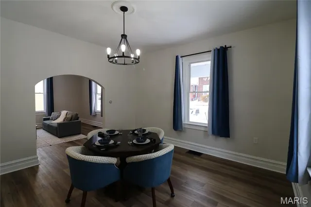 $184,900 | 1316 North Church Street, Belleville, IL 62221