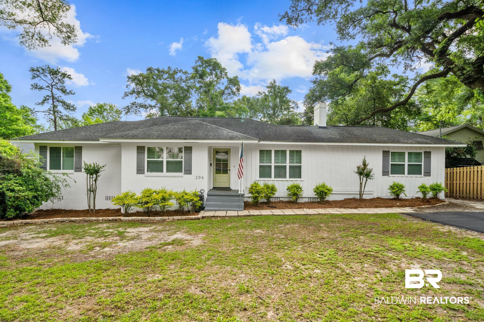 206 Stillwood Lane Mobile, AL 36608 - Photo 2 of 33
