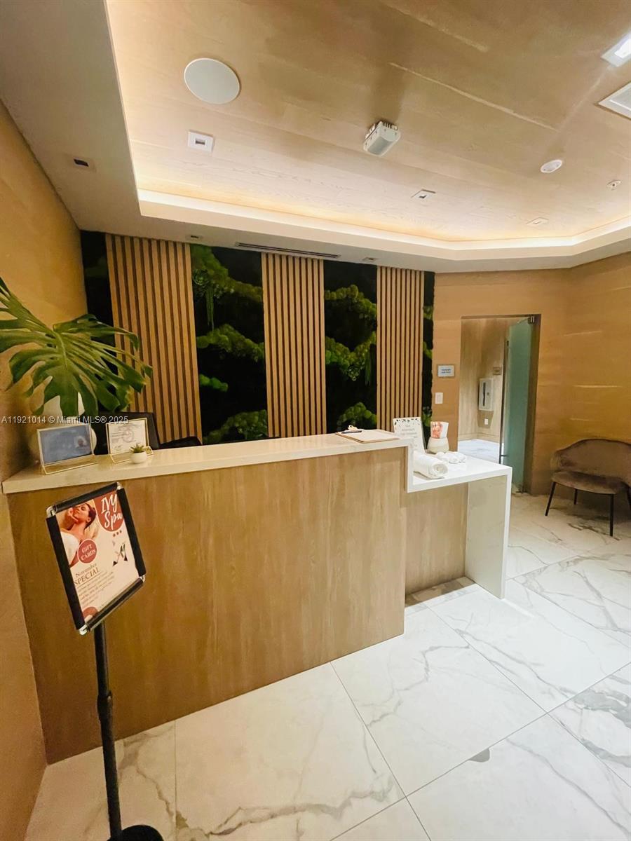 90 Southwest 3rd Street, Unit 2605 Miami, FL 33130 - Photo 14 of 15 a view of a living room and bathroom