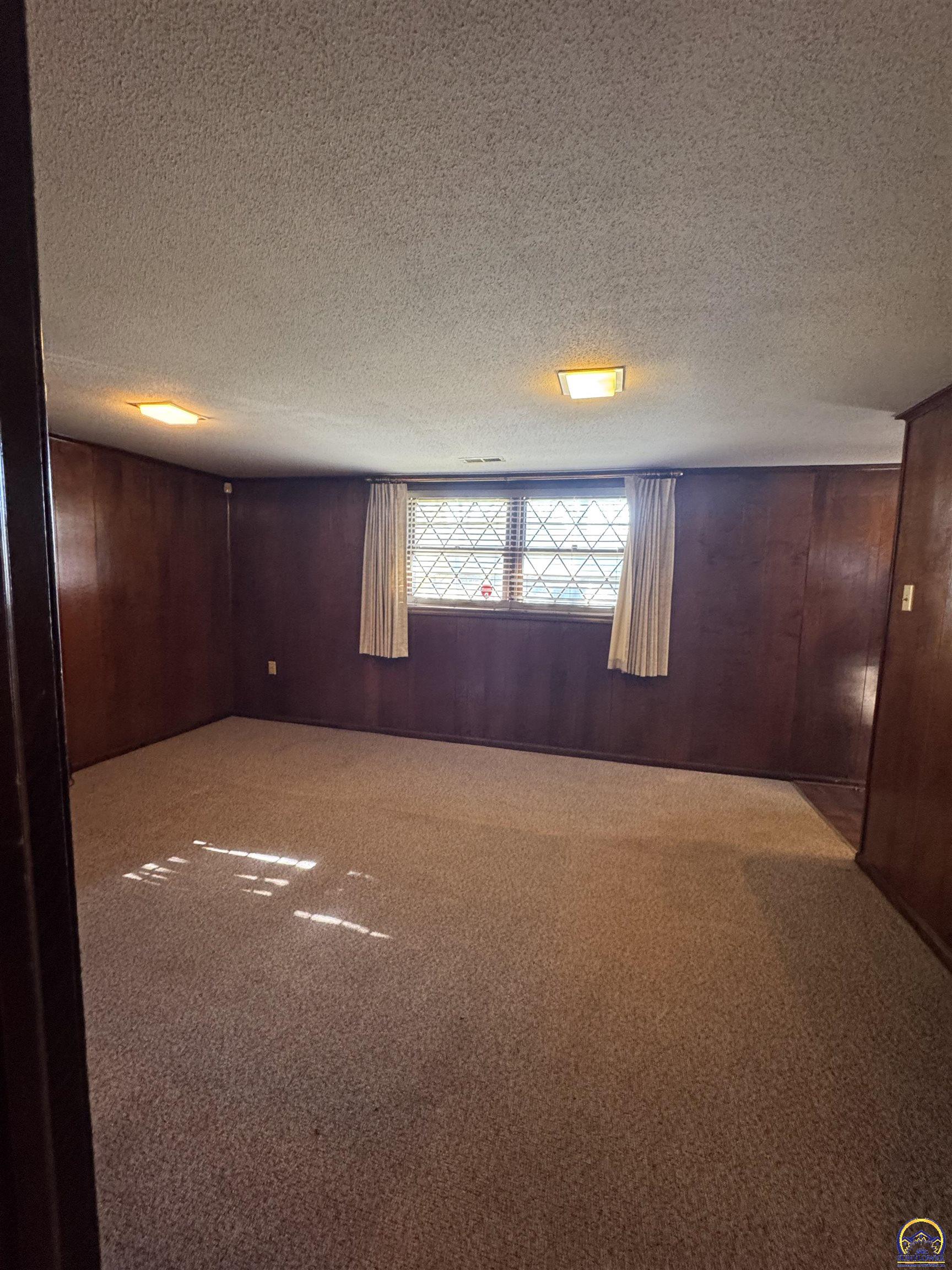 4300 Southwest 30th Street Topeka, KS 66614 - Photo 14 of 19