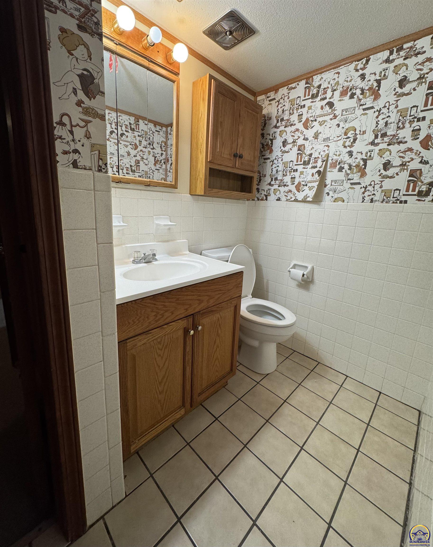 4300 Southwest 30th Street Topeka, KS 66614 - Photo 16 of 19