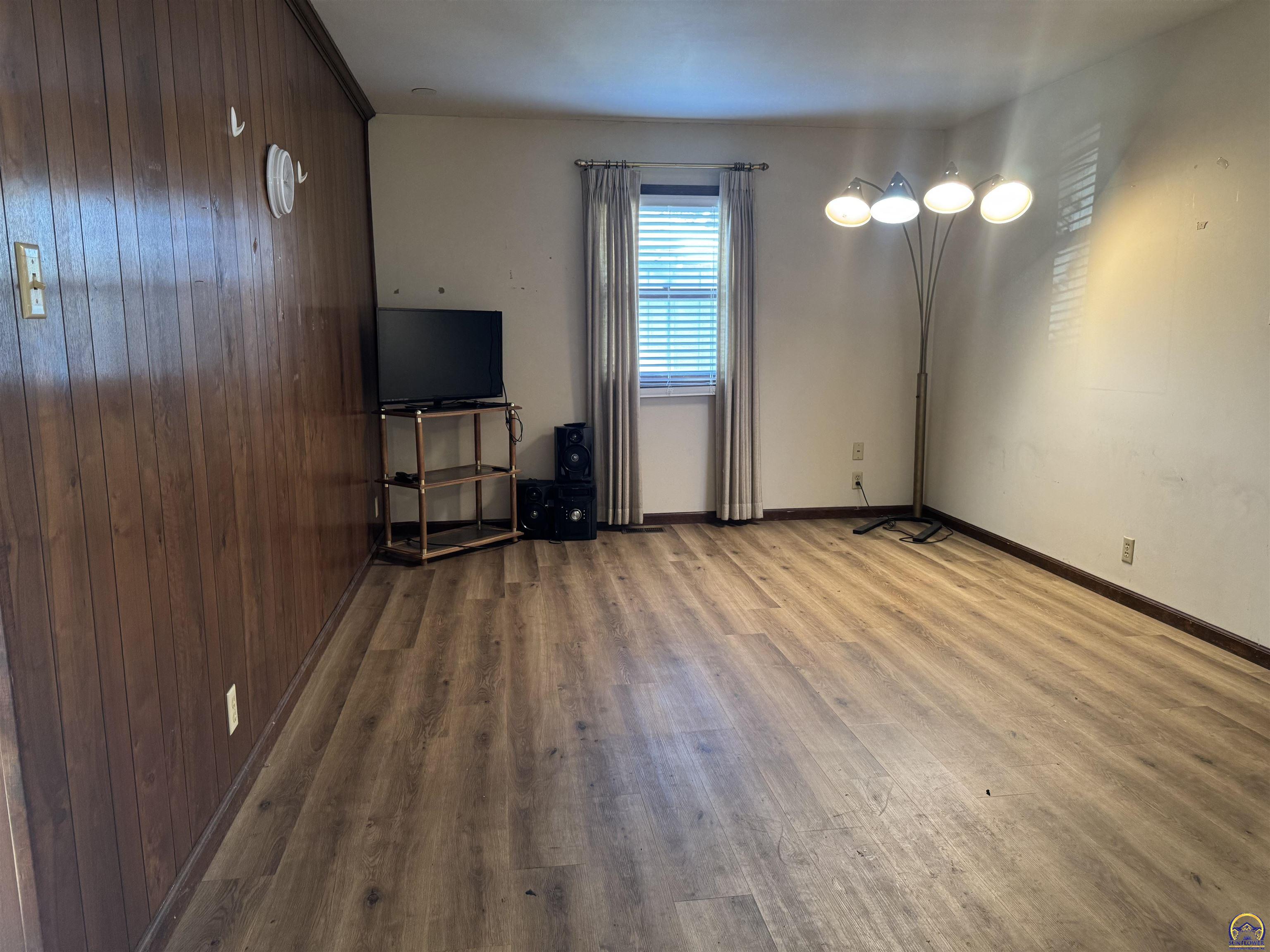 4300 Southwest 30th Street Topeka, KS 66614 - Photo 5 of 19