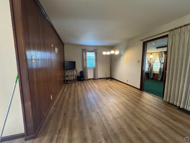 $175,000 | 4300 Southwest 30th Street, Topeka, KS 66614
