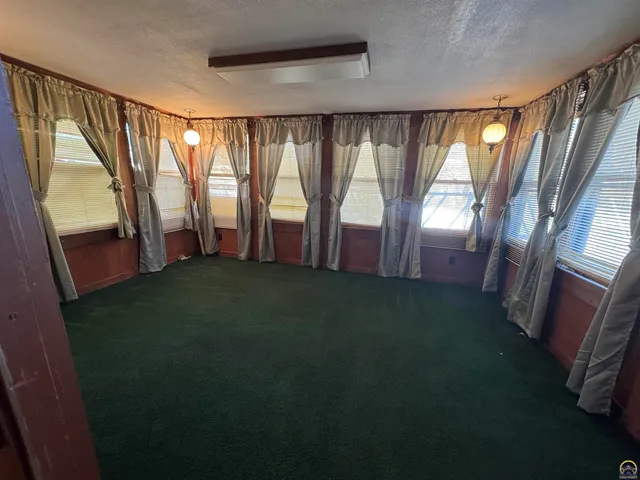 $175,000 | 4300 Southwest 30th Street, Topeka, KS 66614