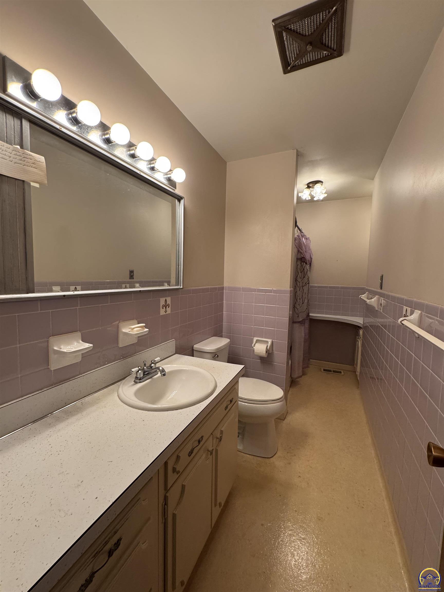 4300 Southwest 30th Street Topeka, KS 66614 - Photo 8 of 19