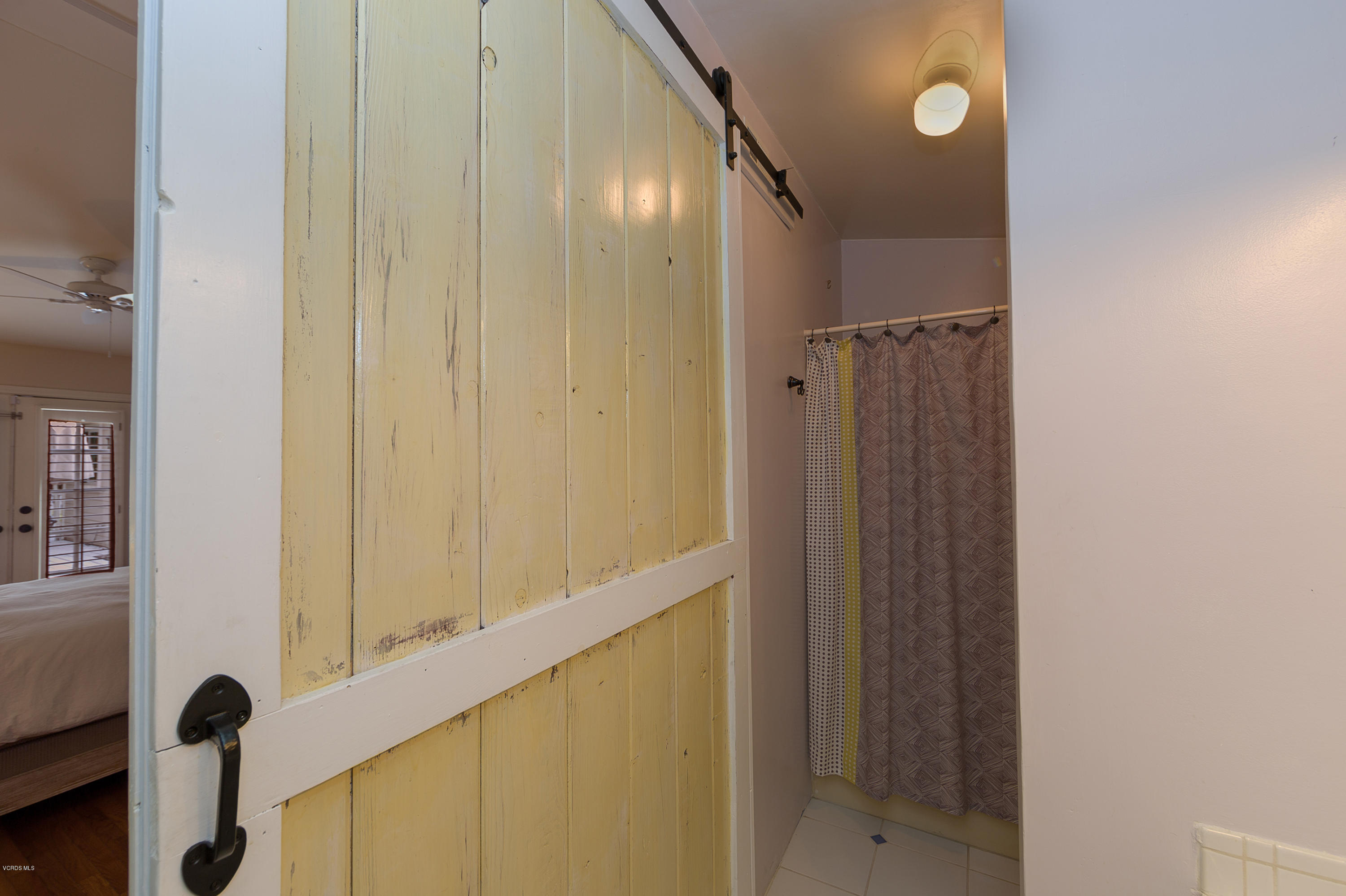 4919 Lewis Road Agoura Hills, CA 91301 - Photo 14 of 34 17