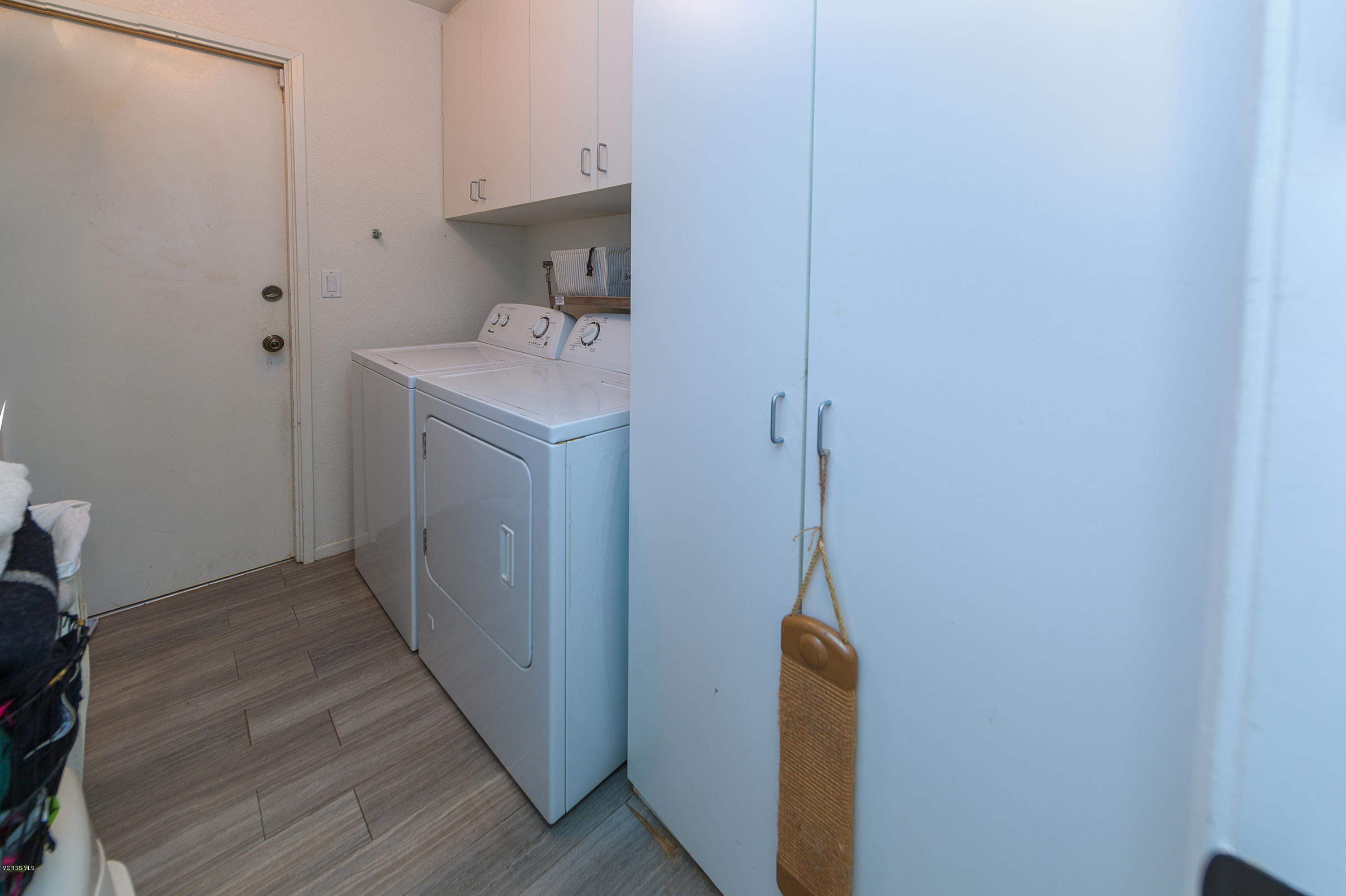 4919 Lewis Road Agoura Hills, CA 91301 - Photo 19 of 34 22