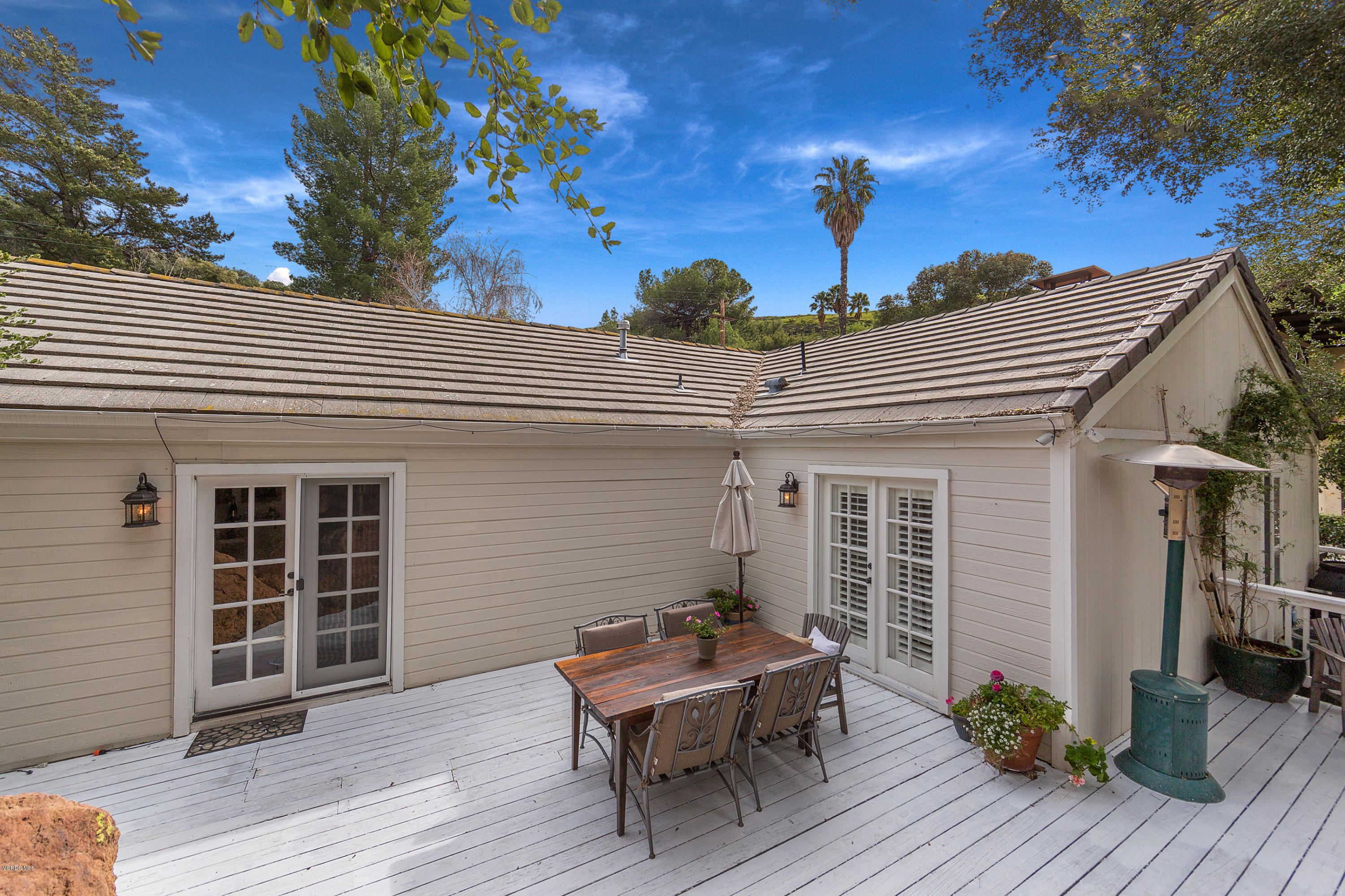 4919 Lewis Road Agoura Hills, CA 91301 - Photo 21 of 34 24
