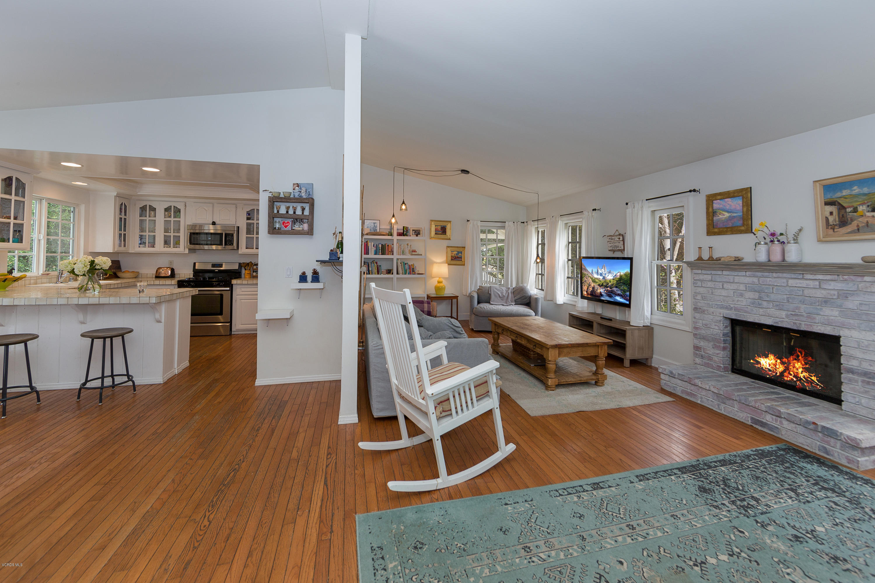 4919 Lewis Road Agoura Hills, CA 91301 - Photo 24 of 34 28
