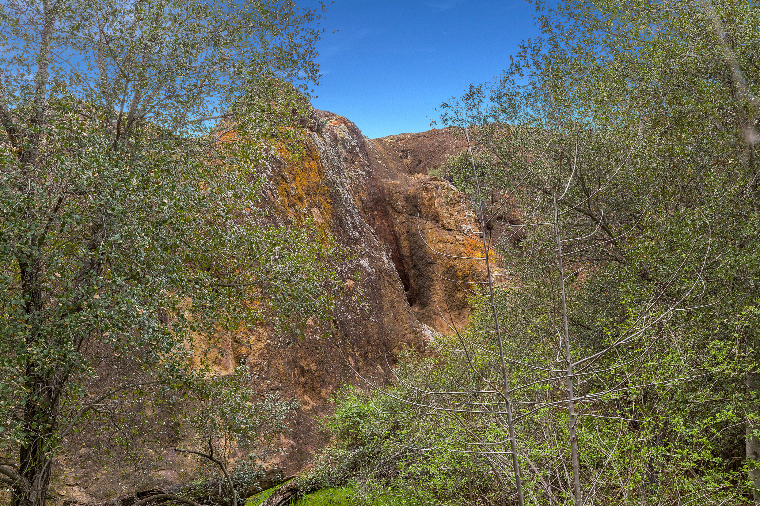4919 Lewis Road Agoura Hills, CA 91301 - Photo 30 of 34 38