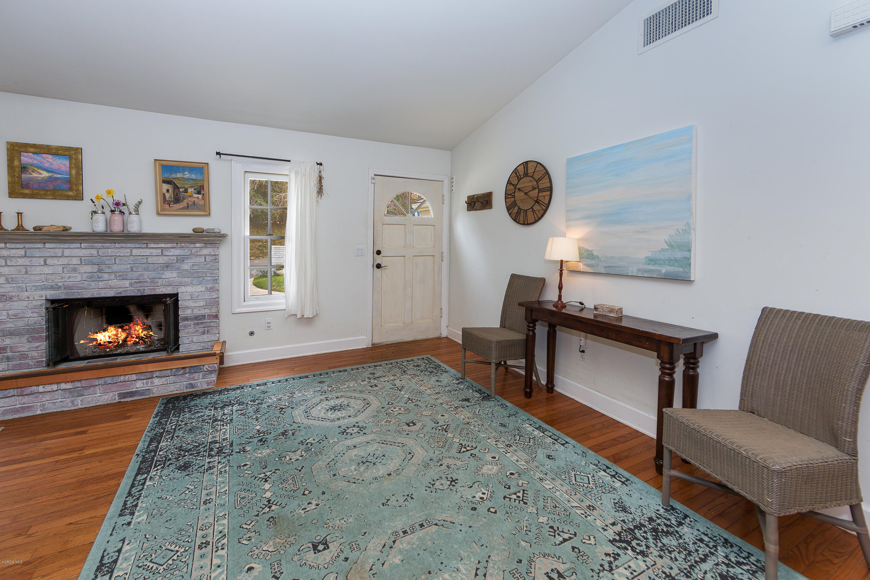 4919 Lewis Road Agoura Hills, CA 91301 - Photo 8 of 34 11