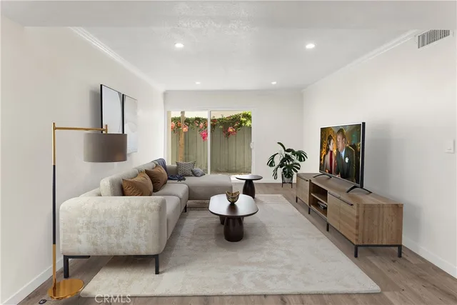 $423,000 | 18620 Hatteras, Unit 173, Tarzana, CA 91356