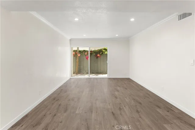 $423,000 | 18620 Hatteras, Unit 173, Tarzana, CA 91356