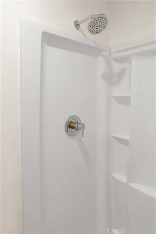 $423,000 | 18620 Hatteras, Unit 173, Tarzana, CA 91356