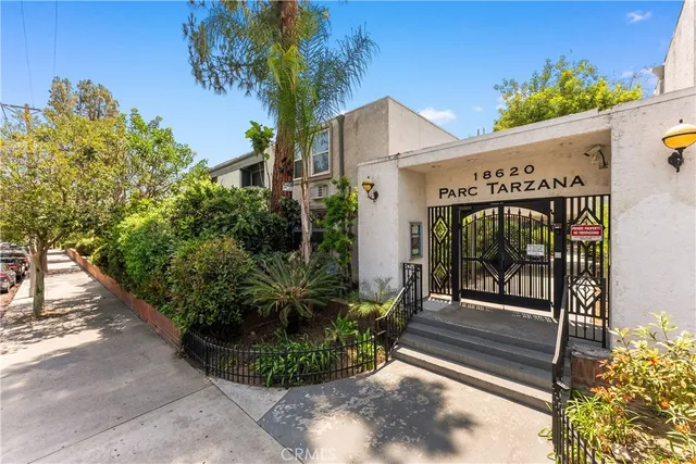 $423,000 | 18620 Hatteras, Unit 173, Tarzana, CA 91356