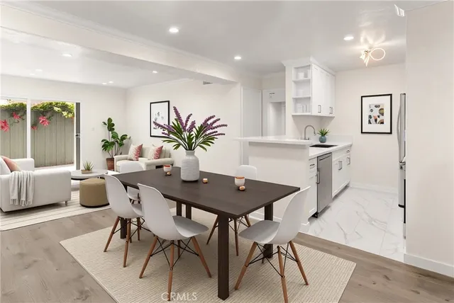 $423,000 | 18620 Hatteras, Unit 173, Tarzana, CA 91356