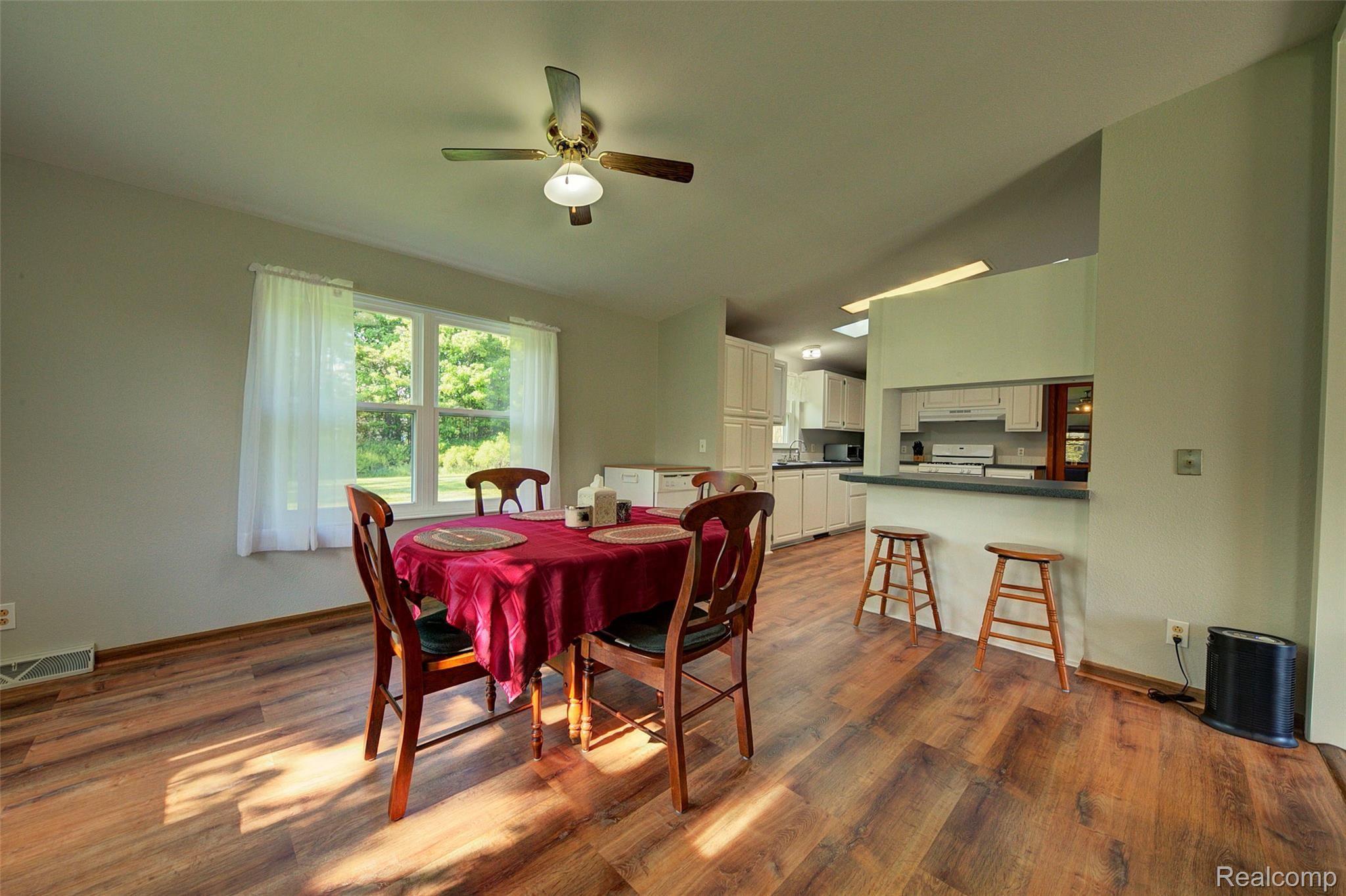 5565 Warner Road Fowlerville, MI 48836 - Photo 12 of 53 12.jpg
