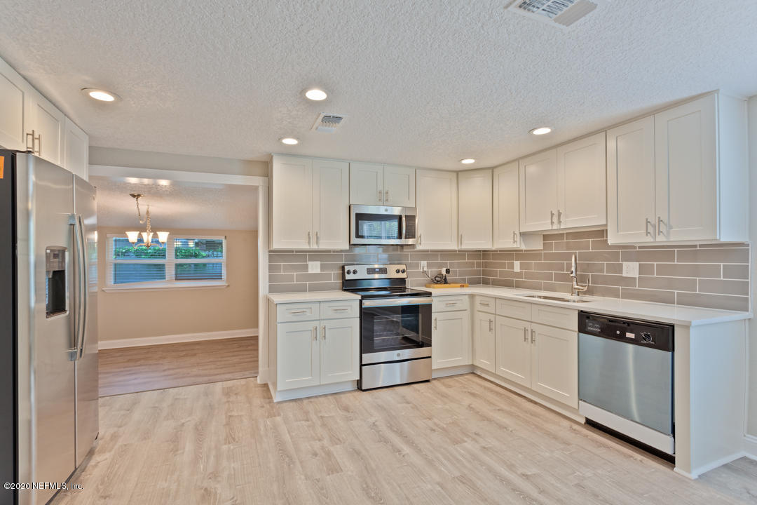 345 Toccoa Road Orange Park, FL 32073 - Photo 4 of 24 Web-5