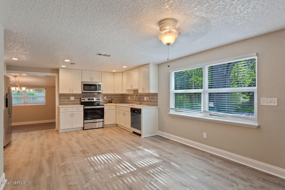 345 Toccoa Road Orange Park, FL 32073 - Photo 5 of 24 Web-6