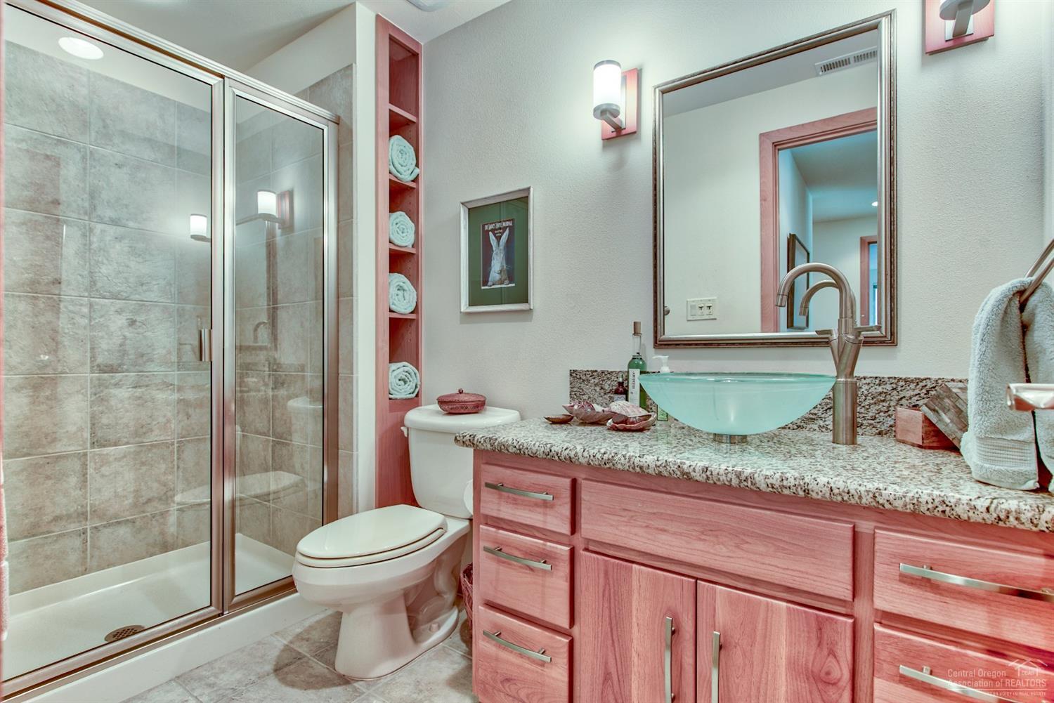 697 Northwest Silver Buckle Road Bend, OR 97703 - Photo 15 of 25 Gallery Image 15