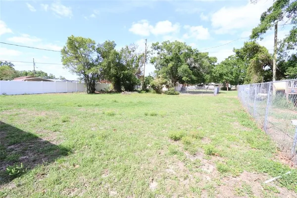 a view of an outdoor space and a yard