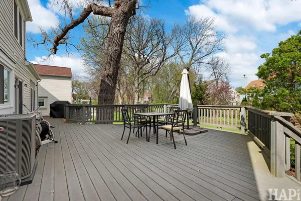 $519,999 | 1121 Williamsburg Circle, Grayslake, IL 60030