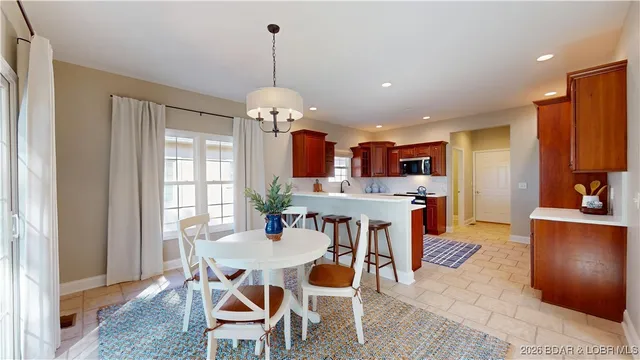 $524,950 | 50 Southshore Place, Sunrise Beach, MO 65079