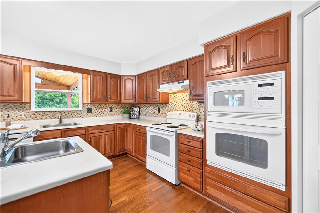 505 Blue Ridge Drive Coraopolis, PA 15108 - Photo 10 of 49 Gallery Image 10