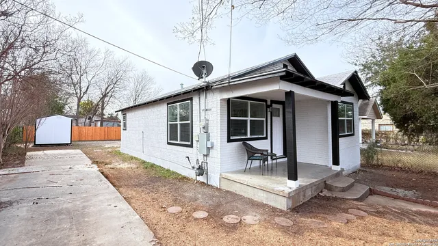 $200,000 | 3430 West Salinas, San Antonio, TX 78207