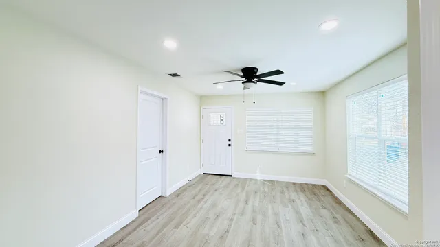 $200,000 | 3430 West Salinas, San Antonio, TX 78207