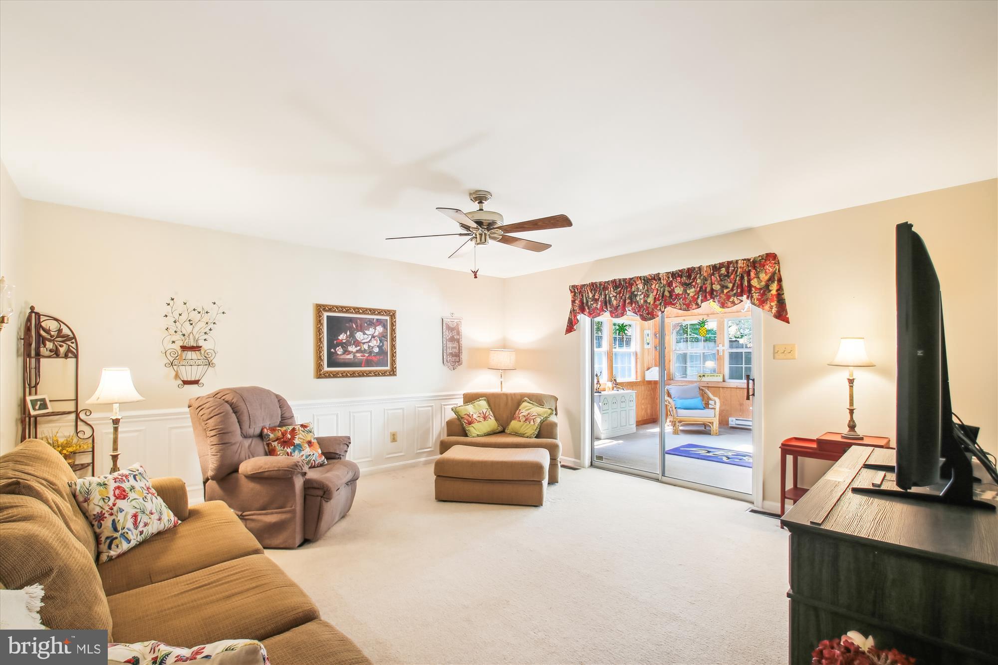 1404 Brenwoode Road Annapolis, MD 21409 - Photo 19 of 58 Family Room off kitchen