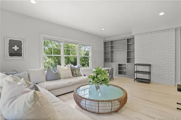 $10,000 | 220 Burr Street, Fairfield, CT 06824