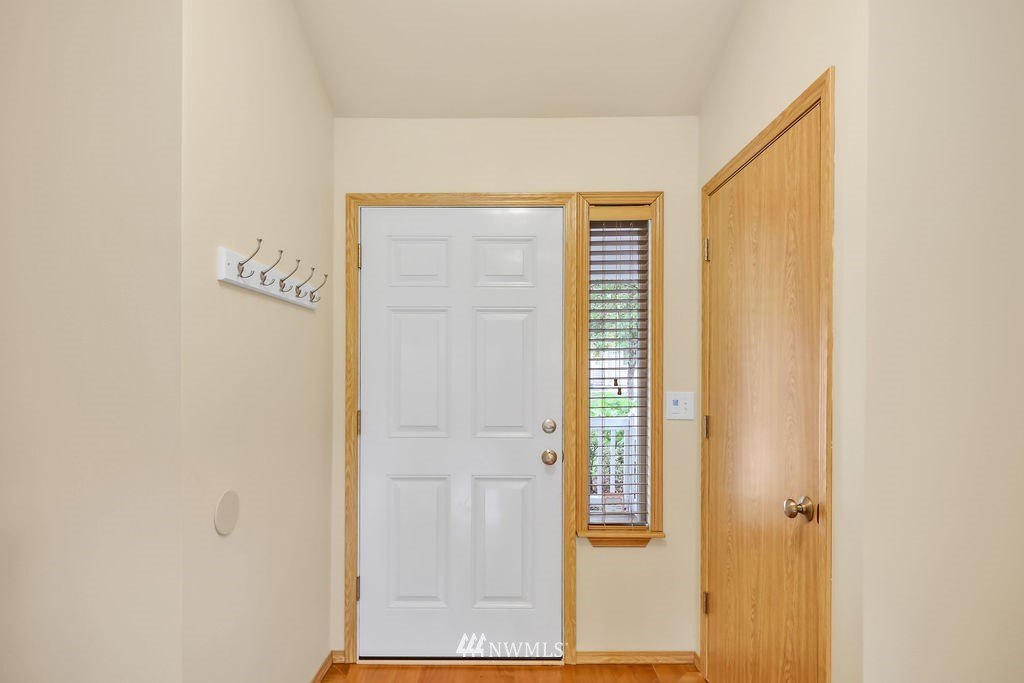 2516 194th Street Southeast Bothell, WA 98012 - Photo 4 of 28