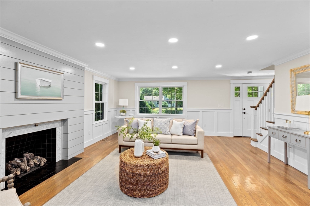 352 Tilden Road Scituate, MA 02066 - Photo 5 of 42 Gallery Image 5