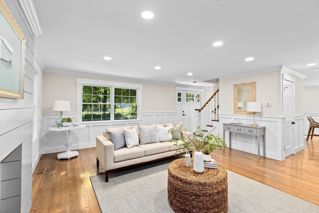 352 Tilden Road Scituate, MA 02066 - Photo 9 of 42 Gallery Image 9