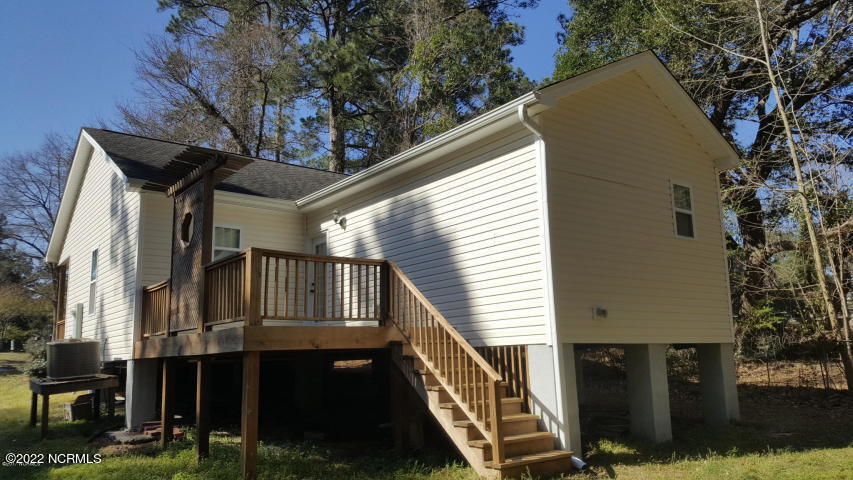 640 East Ocean Road Holly Ridge, NC 28445 - Photo 2 of 10 20191205181055217659000000-o